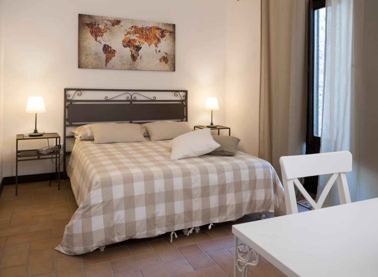 Hotel Domus Giuliae à Trecastagni Extérieur photo