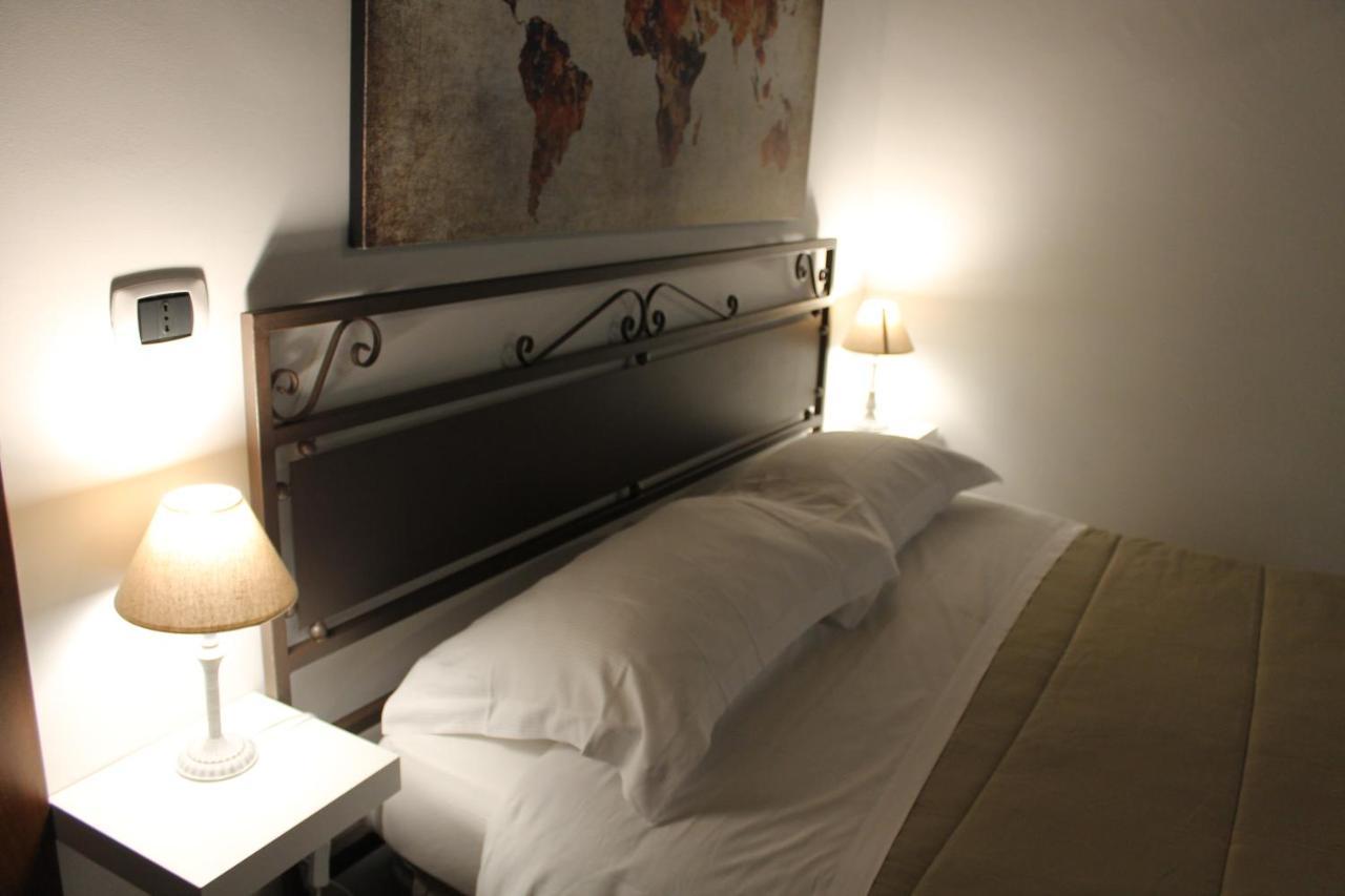Hotel Domus Giuliae à Trecastagni Extérieur photo