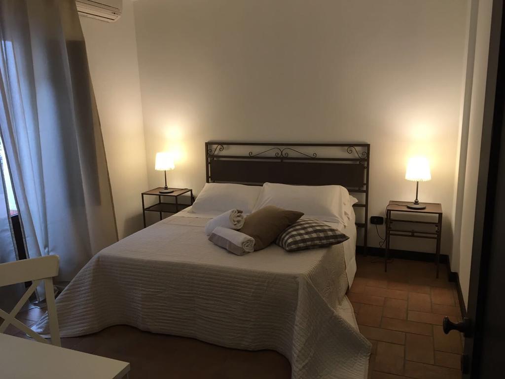 Hotel Domus Giuliae à Trecastagni Extérieur photo