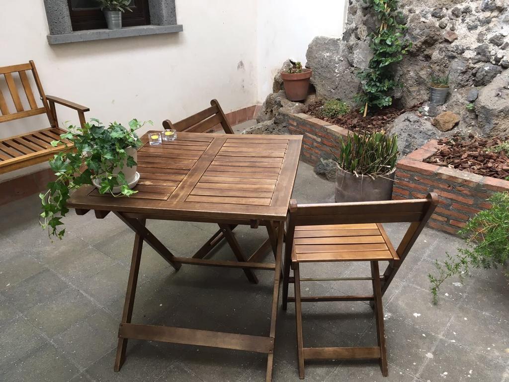 Hotel Domus Giuliae à Trecastagni Extérieur photo