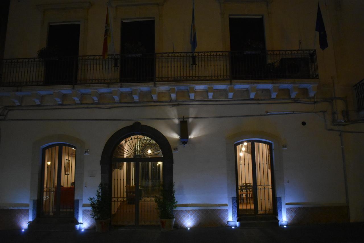 Hotel Domus Giuliae à Trecastagni Extérieur photo