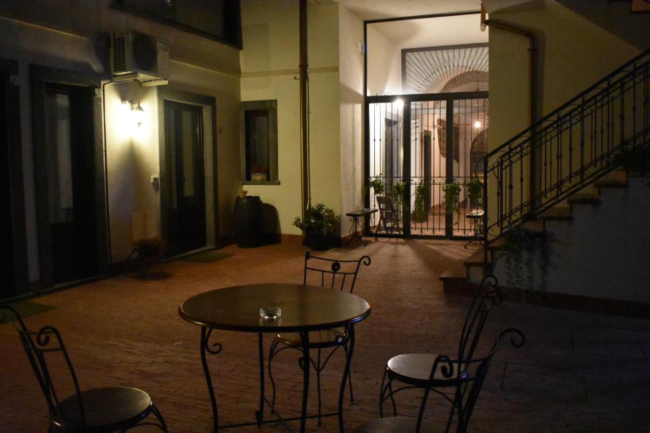 Hotel Domus Giuliae à Trecastagni Extérieur photo